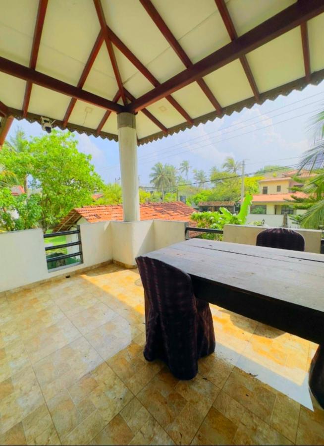 Royal Beach Villa Unawatuna Esterno foto