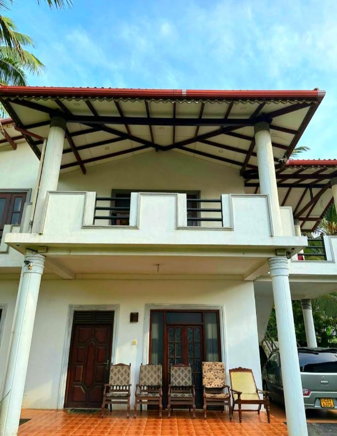 Royal Beach Villa Unawatuna Esterno foto