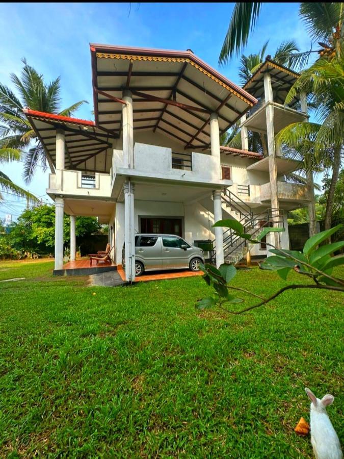 Royal Beach Villa Unawatuna Esterno foto