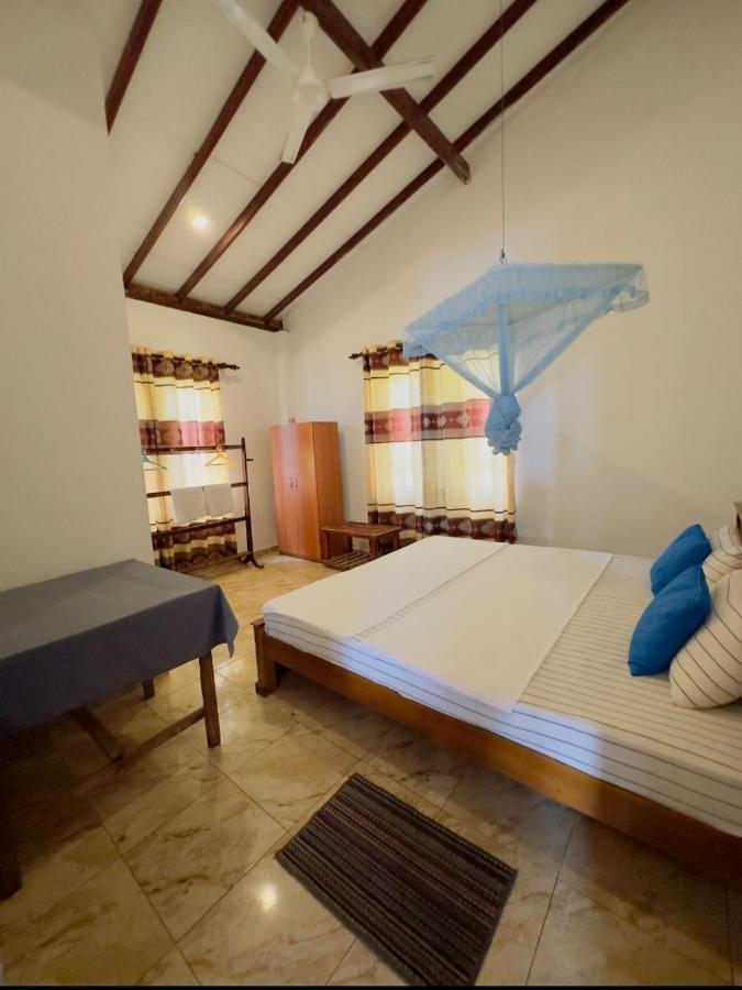 Royal Beach Villa Unawatuna Esterno foto