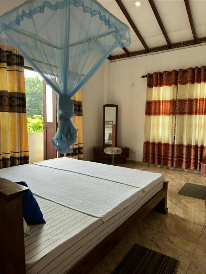 Royal Beach Villa Unawatuna Esterno foto