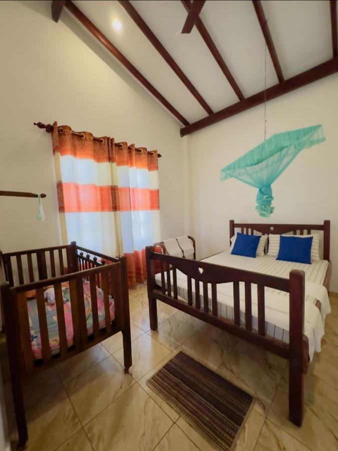 Royal Beach Villa Unawatuna Esterno foto