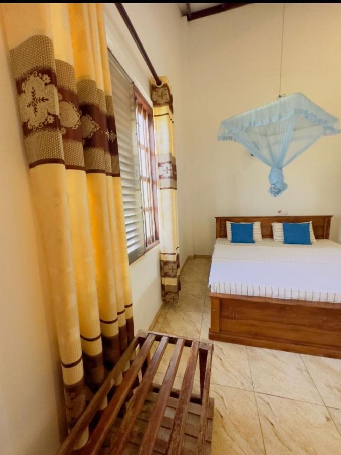 Royal Beach Villa Unawatuna Esterno foto