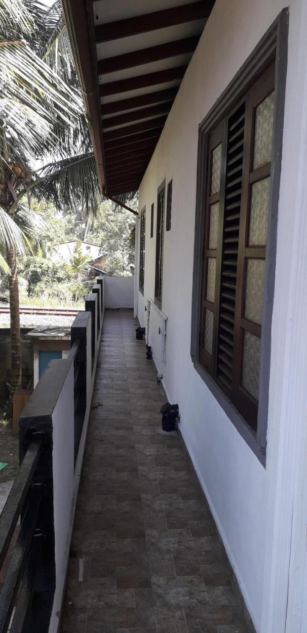 Royal Beach Villa Unawatuna Esterno foto