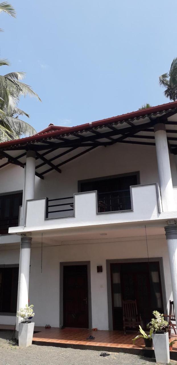 Royal Beach Villa Unawatuna Esterno foto
