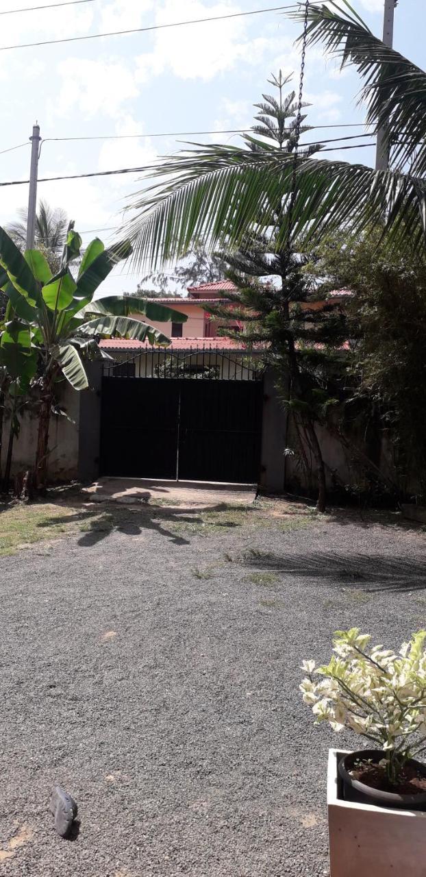 Royal Beach Villa Unawatuna Esterno foto