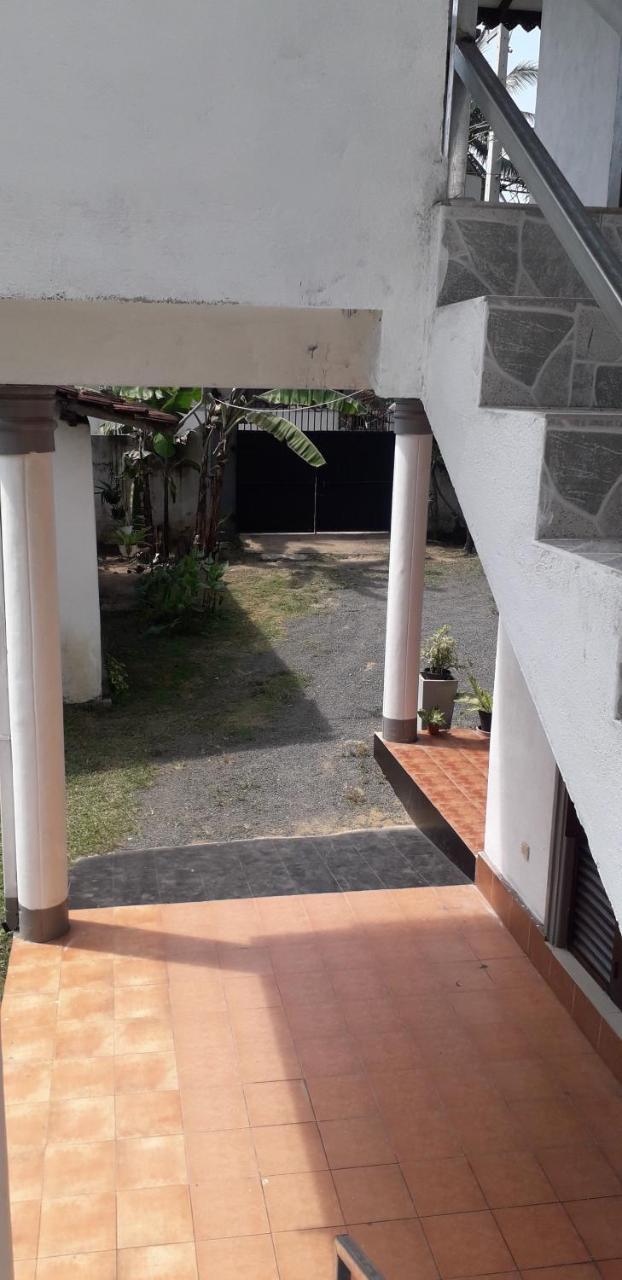 Royal Beach Villa Unawatuna Esterno foto