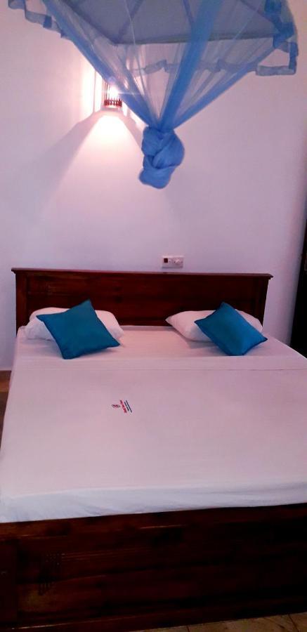 Royal Beach Villa Unawatuna Esterno foto